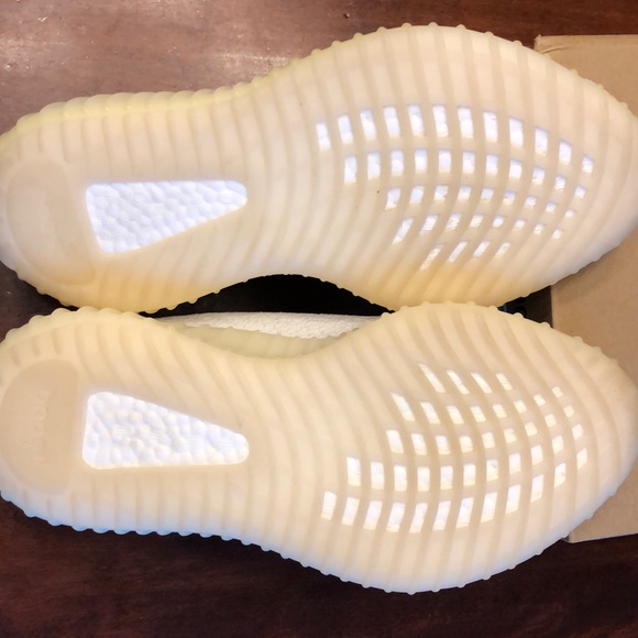 Yeezy Boost 350 V2 Cream - Picture 11 of 16